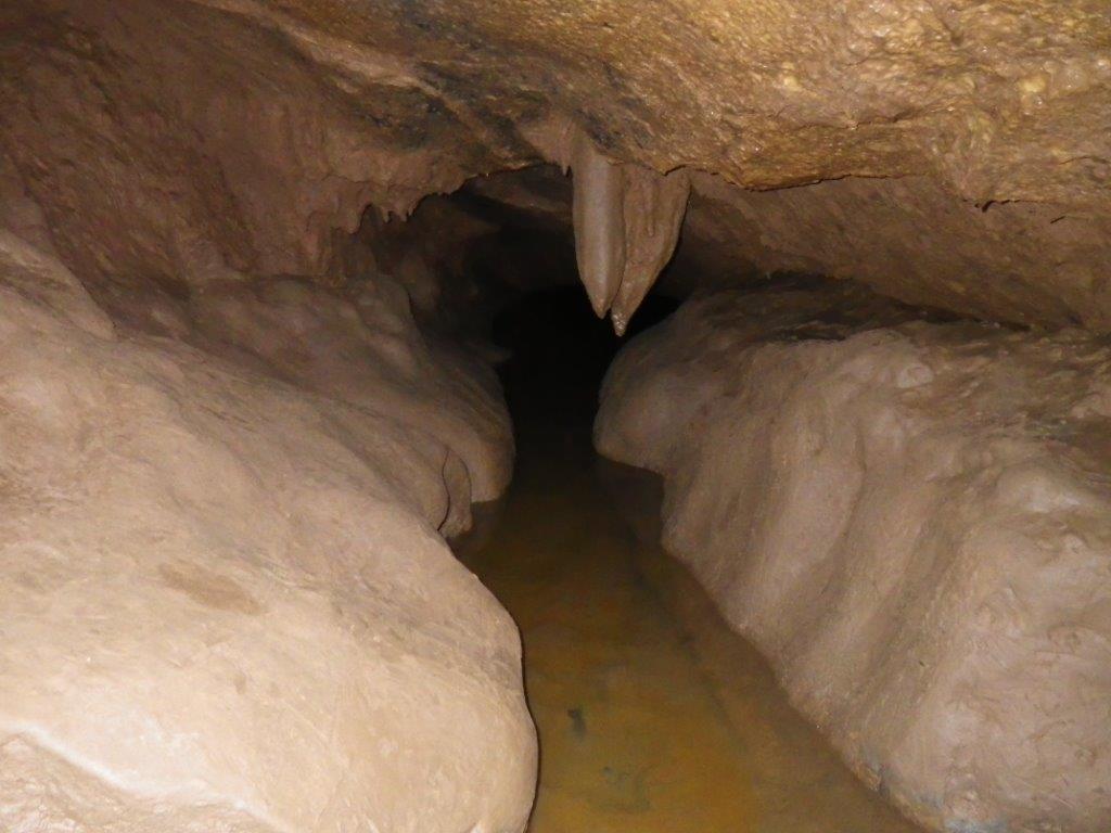 INITIATION A LA SPELEOLOGIE